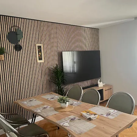 Lyra بيت للعطل *