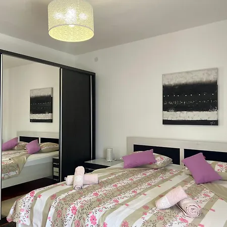 Lyra بيت للعطل