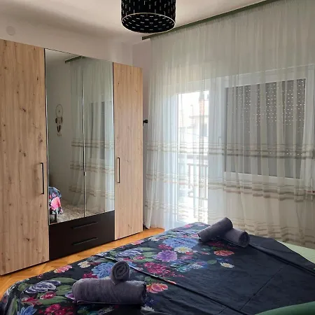 Lyra Holiday home *