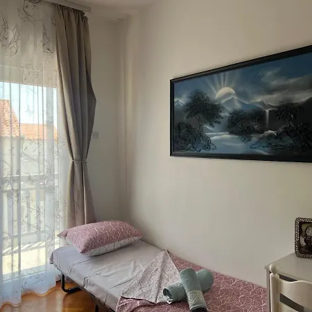 Lyra Holiday home *